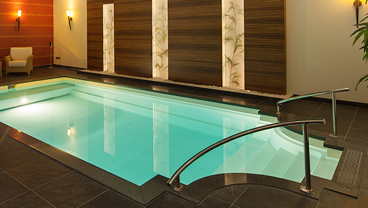 Piscine intérieure