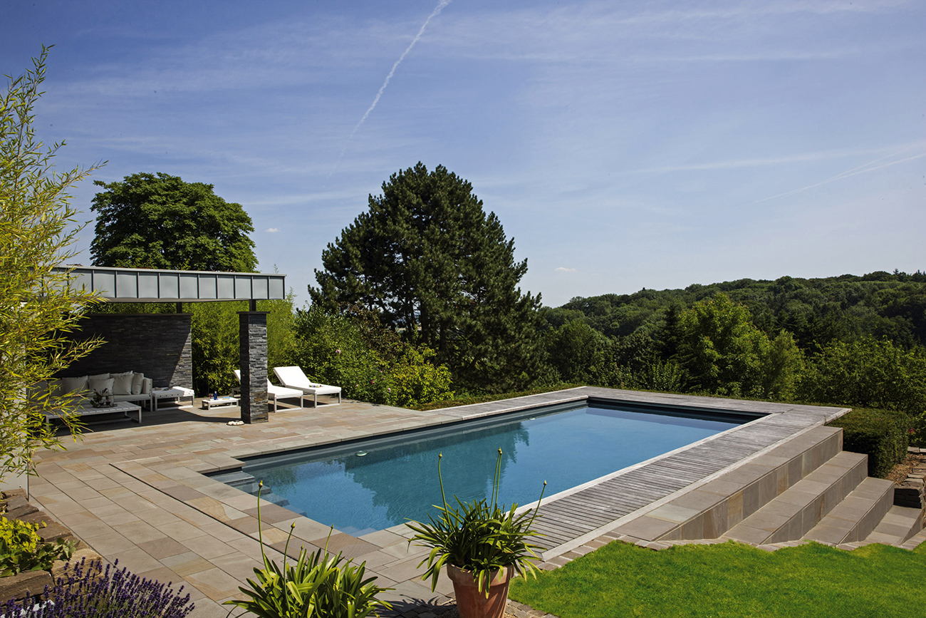 Construction piscine design Riviera Pool