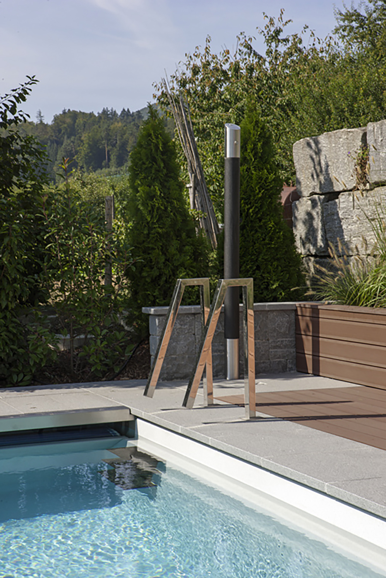 Réalisation piscine main courante design